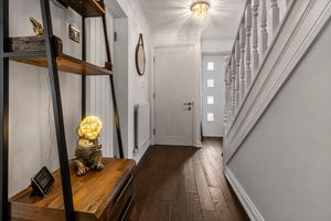 hallway- click for photo gallery
